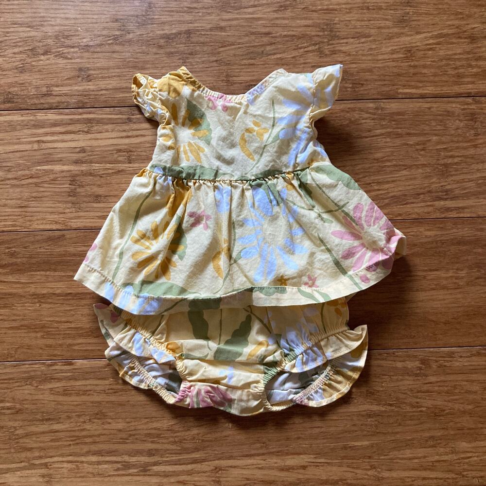 Carter’s Baby Girl Yellow 2-Piece Outfit, 0-3 Months - Picture 1 of 4